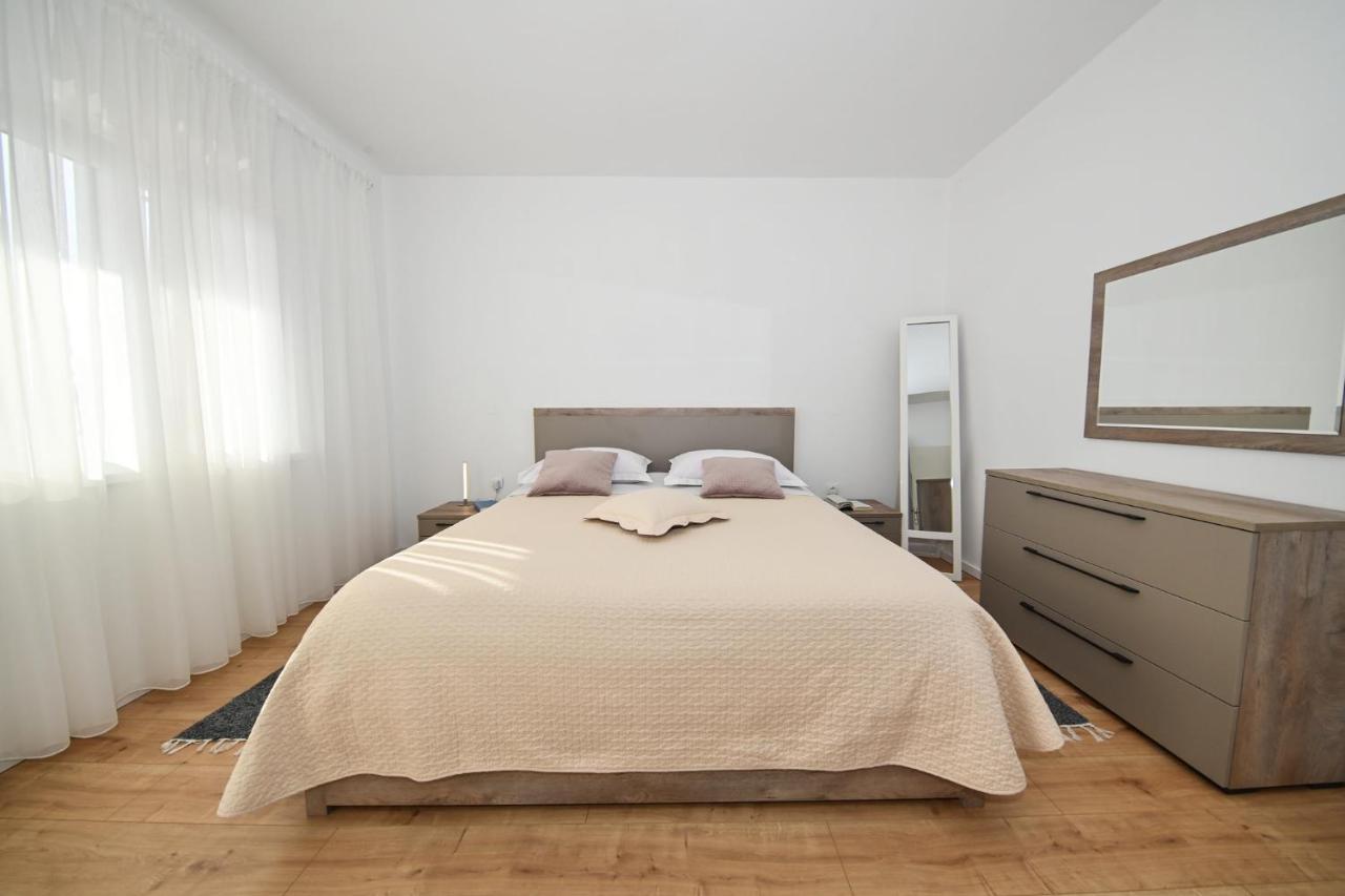 Apartment Irena Posedarje Luaran gambar