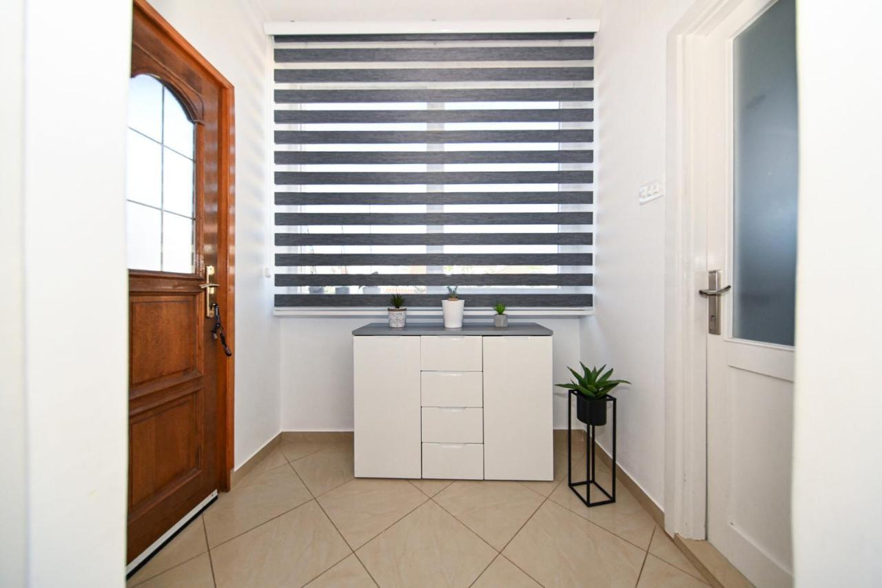 Apartment Irena Posedarje Luaran gambar